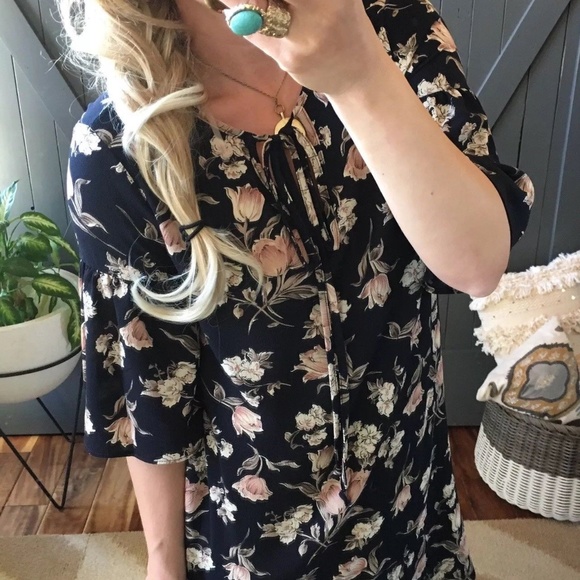 Dresses & Skirts - NEW Boho Navy Floral 3/4 Sleeve Tunic Tie Dress